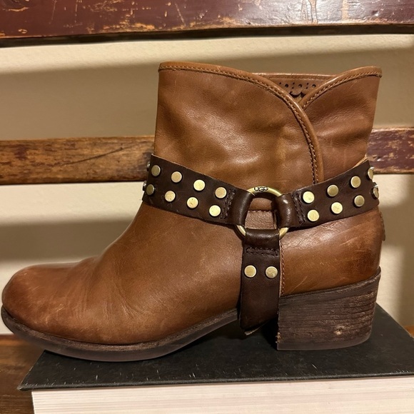 UGG Darling Harness Ankle Boot Whiskey Brown Cowboy Biker Booties - Picture 2 of 15